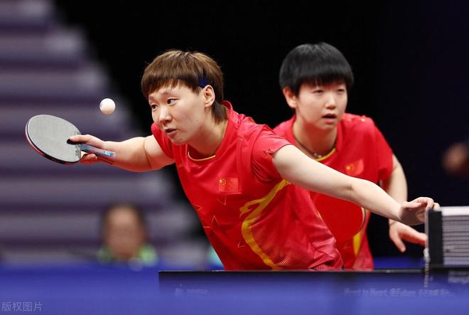 英超联赛中 英超联赛中